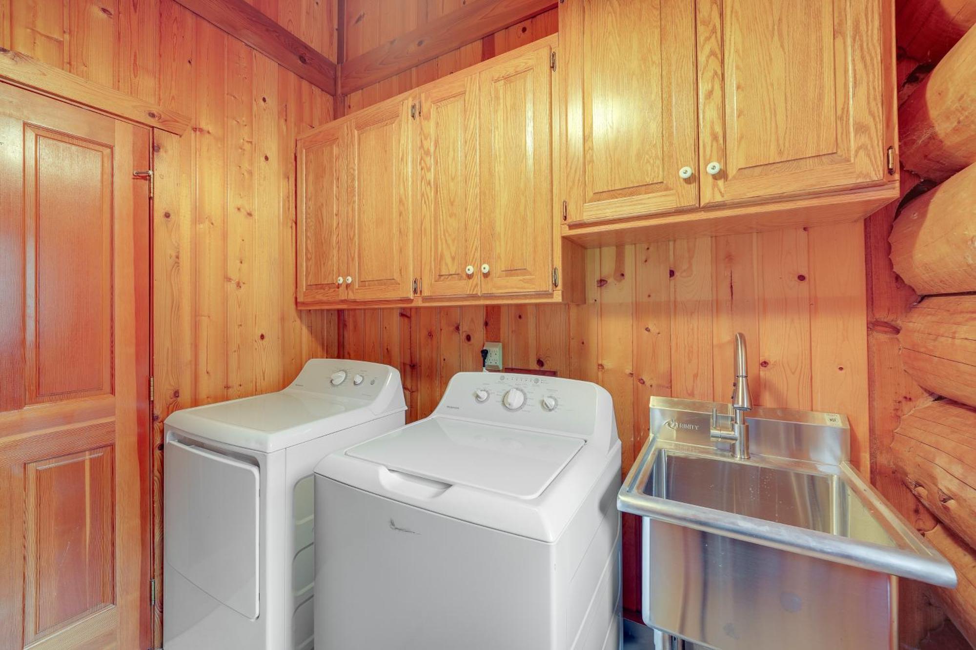 Сasa de vacaciones Dog-friendly With Private Hot Tub! Arlington